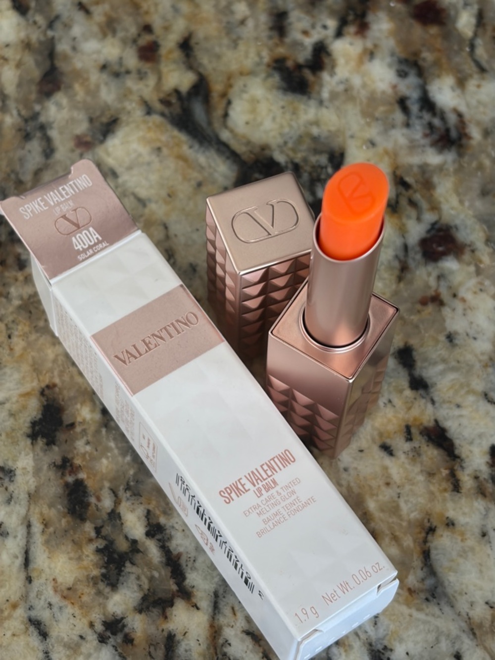 ⚡️🖤Valentino Spike Tinted Lip Balm Solar Coral